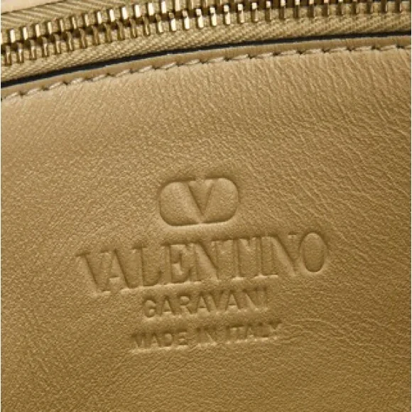 VALENTINO GARAVANI
Rockstud Spike Shoulder Bag - Picture 3 of 9